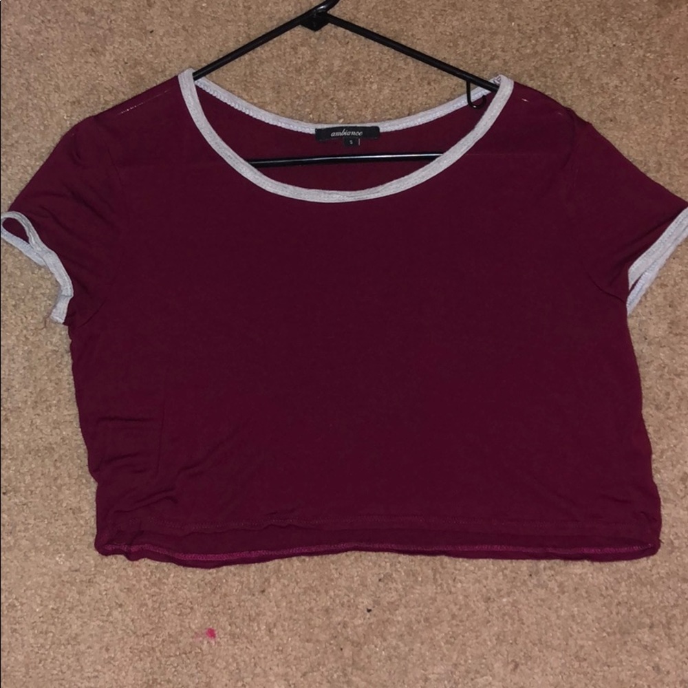 maroon cropped tee